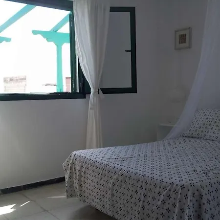 Sleeps 4 Wifi Apartment *